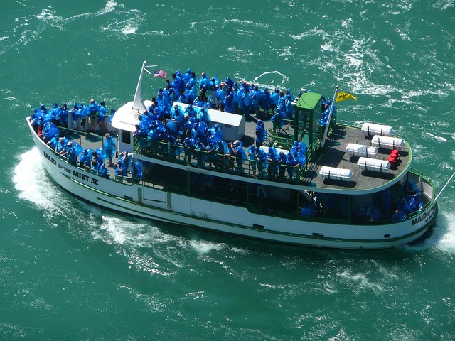 Eastern Canada Explorer – Toronto, Niagara Falls, Ottawa, Montreal and Quebec City tour