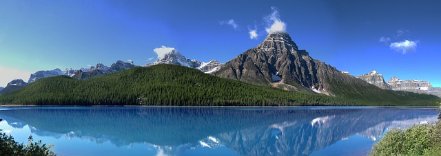 Jasper National Park – misty mountains and pristine wilderness in the Canadian Rockies
