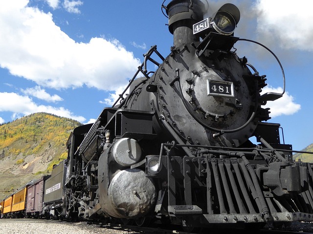 Rocky Mountaineer crossing mountain bridge